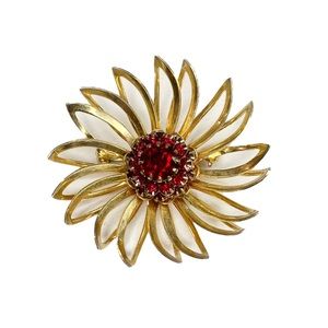 Sarah Coventry Vintage 60s Red Rhinestone Flower Gold Tone Brooch